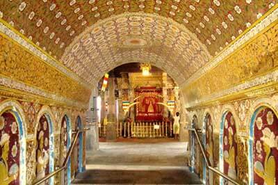  Kandy Tooth Relic Temple |  pradeeptours.com
