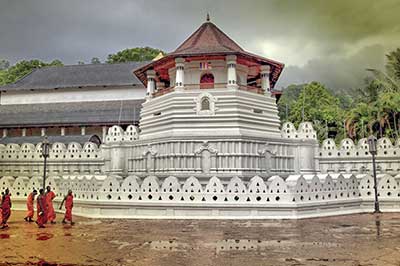 Kandy Temple | pradeeptours.com