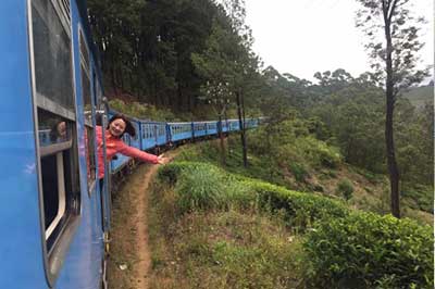 Train Ride Nuwara Eliya |  pradeeptours.com