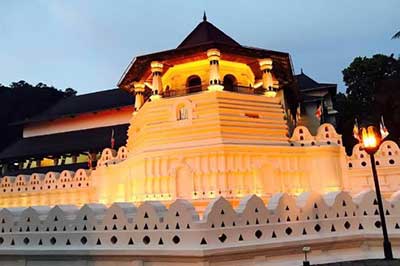Kandy Temple |pradeeptours.com