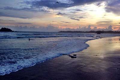 Sandy Beach Sri Lanka | pradeeptours.com